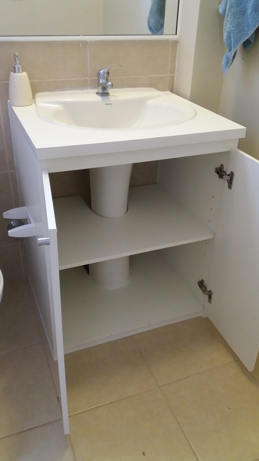 banitorio con lavamanos existente