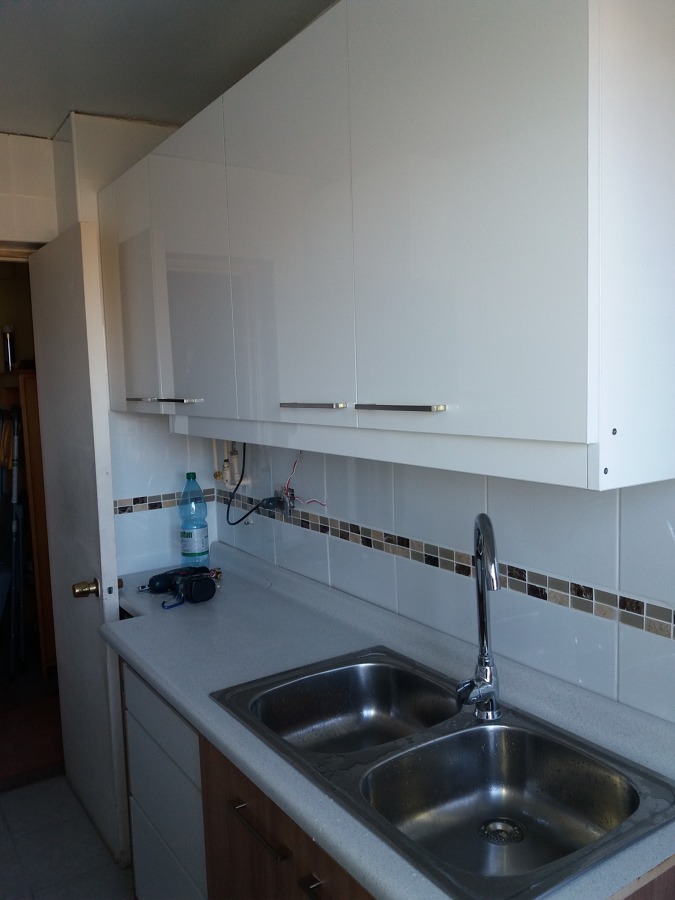 cocina con alto brillo