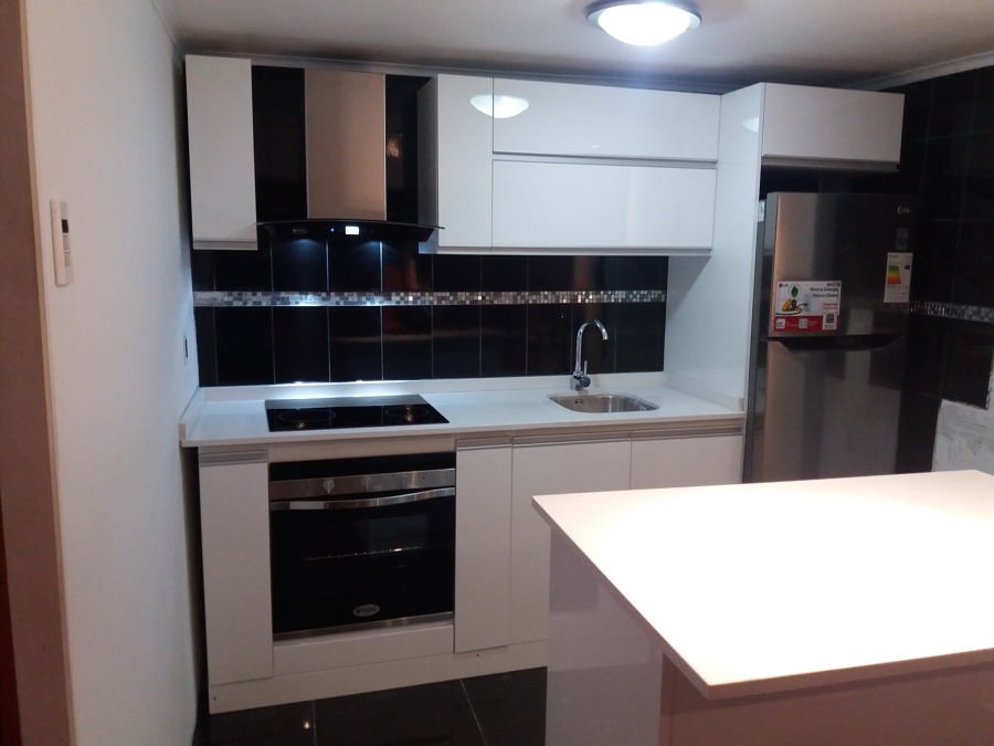 cocina en valparaiso con isla