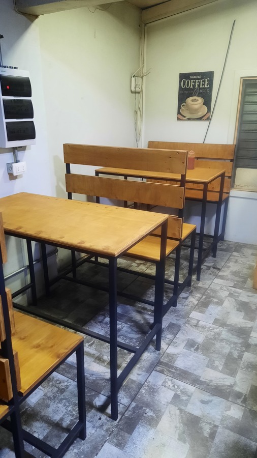 Fabricación mobiliario metal madera local comida rapida