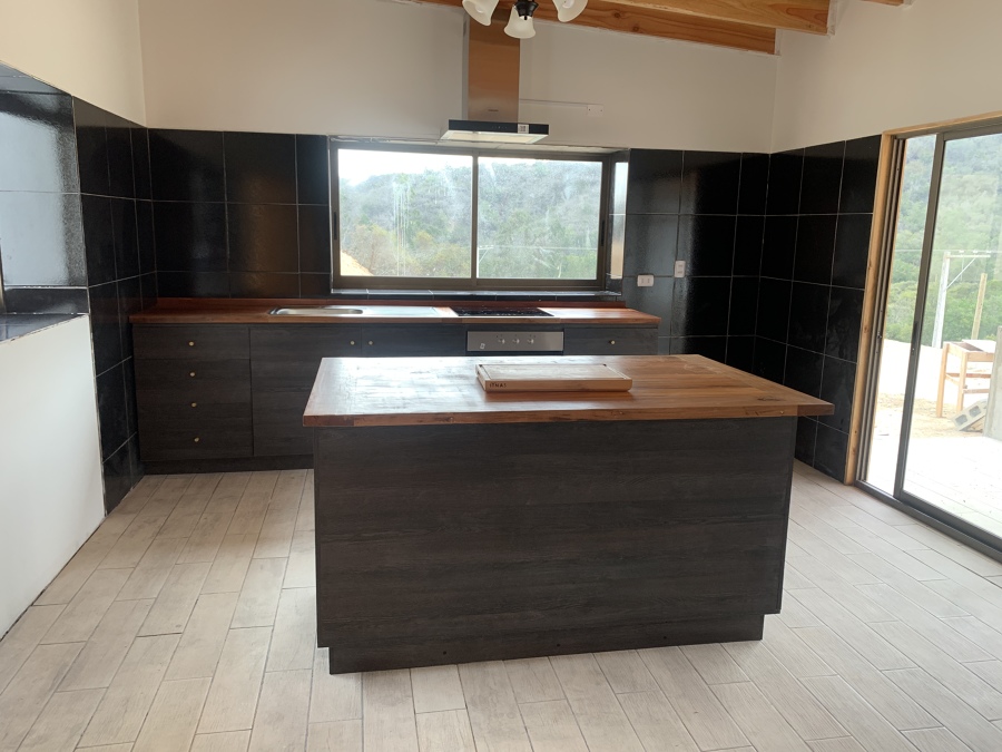 Cocina en Melamina Espresso y Cubiertas de Roble Demolición