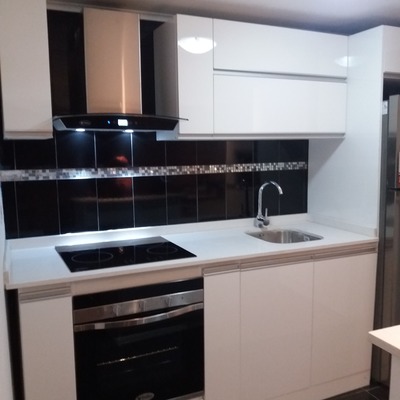 cocina en valparaiso con isla