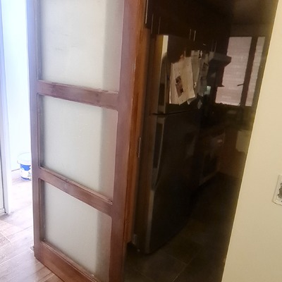 Puerta de corredera colgante cocina