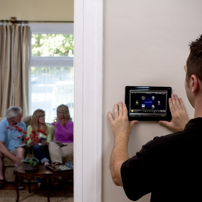 Control de su hogar desde una pantalla táctil