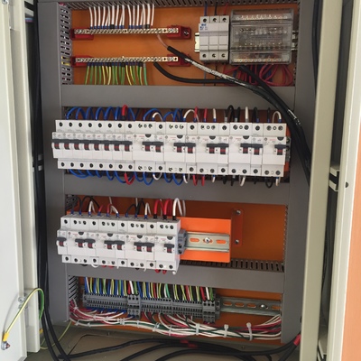 Empresa Volten ofrece servicios de:  -Aumento de Empalme Eléctrico. -Certificados TE1 (T1) para ampliaciones de casas. -Certificaciones ante la SEC para Negocios y hogares. -Entrega Certificados TE2. - Entrega Certificados TE4.  Contamos con Licencia Clas