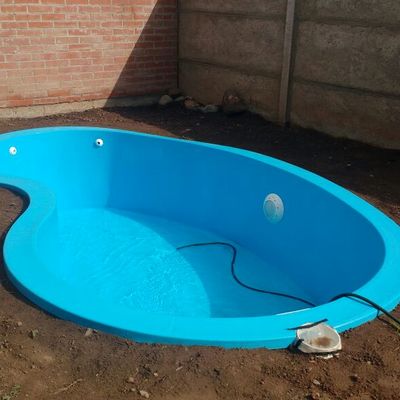 Piscina de fibra de vidrio instalada