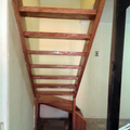 Escalera remodelada (madera a la vista)