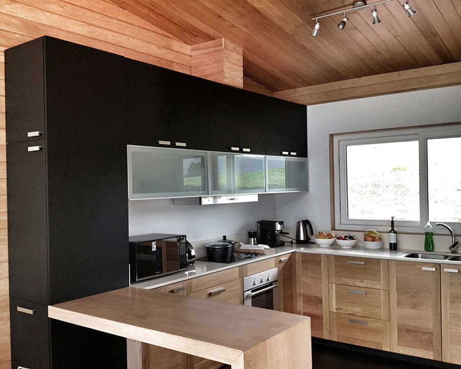 Casa en el Lago Rupanco- Vista interior cocina