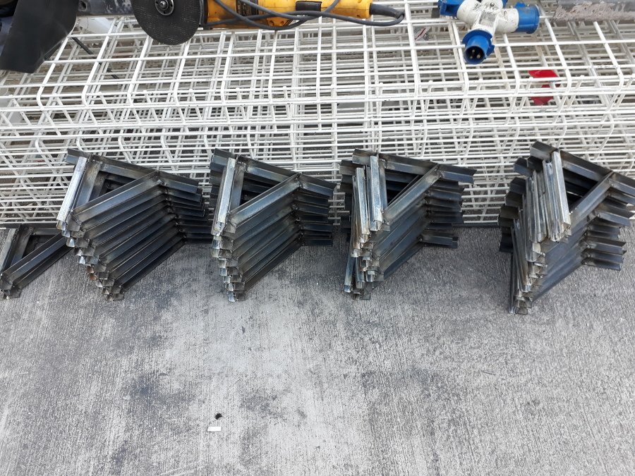 soporte de escuadras metalicas