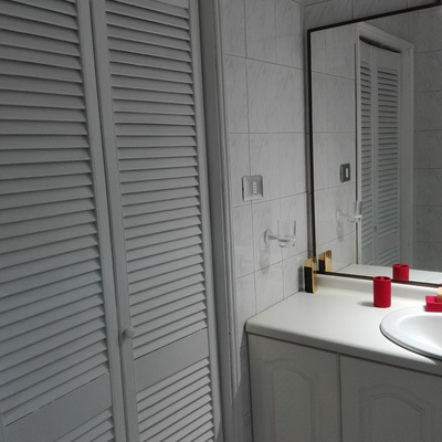 Baño con Tina y Vanitorio grande