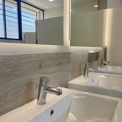 Remodelación baños planta San Bernardo