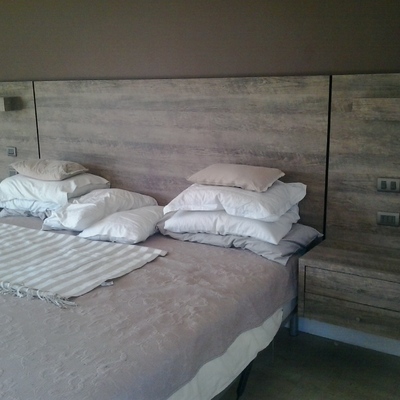 Respaldo cama , lamitech 