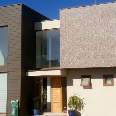 VISTA FRONTAL ACCESO